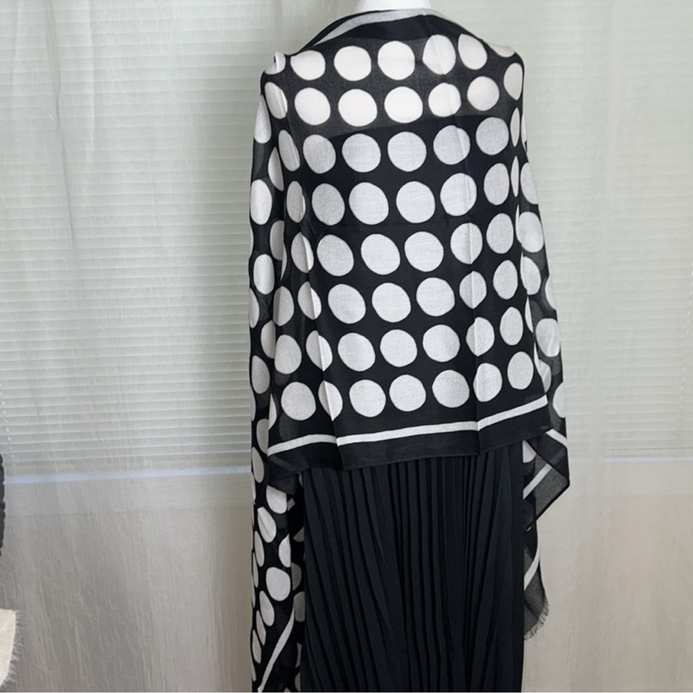kate spade Black White Art Large Dot Oblong Fringe Hem Scarf - Picture 6 of 11